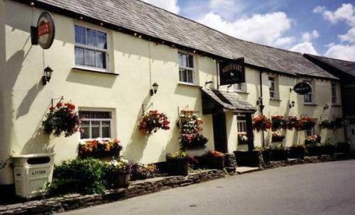 The White Hart Hotel Menheniot Экстерьер фото